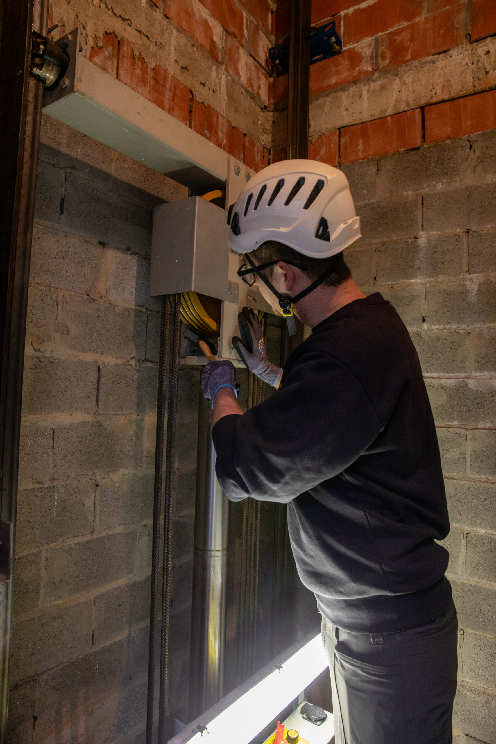 Liftinstallatie met aandachtspunten voor veilig technisch gebouwbeheer